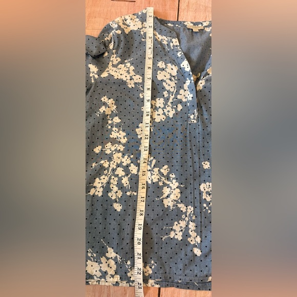 Talbots Petite Medium Blue and White Popover Top Tunic Shirt Lightweight Resort - Picture 8 of 9